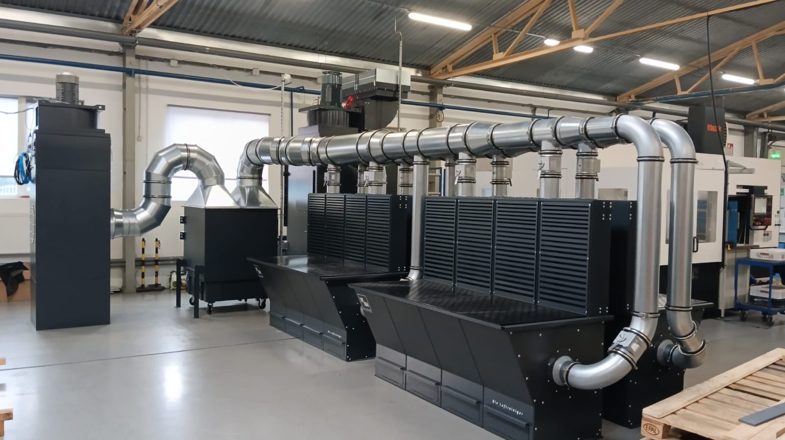Stoły odciągowe do szlifowania i spawania – realizacja instalacji odpylającej 2